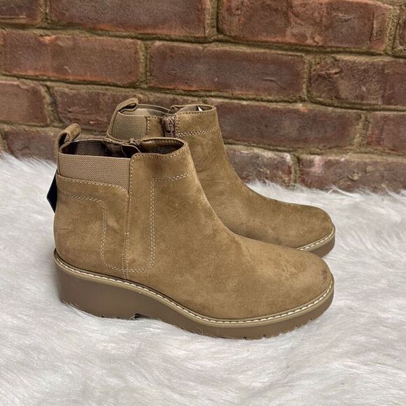 Sonoma Goods For Life Women’s Wedge Gore Booties Size 8 NEW - Picture 1 of 8